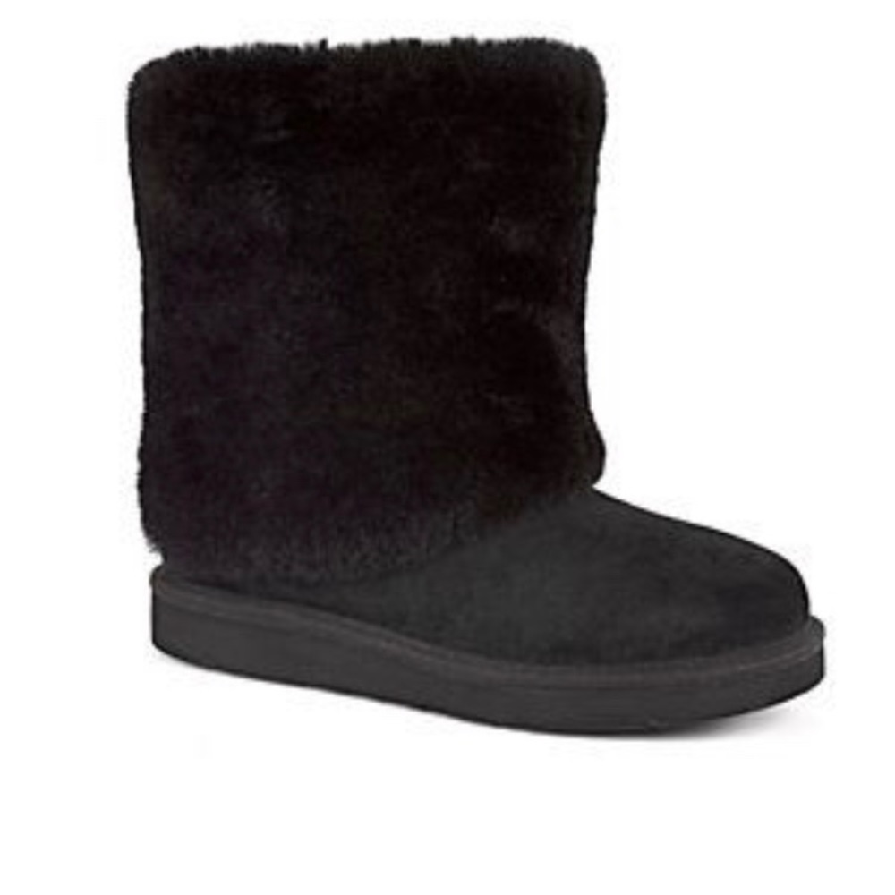 UGG Patten Shearling Cuff Boot EUC